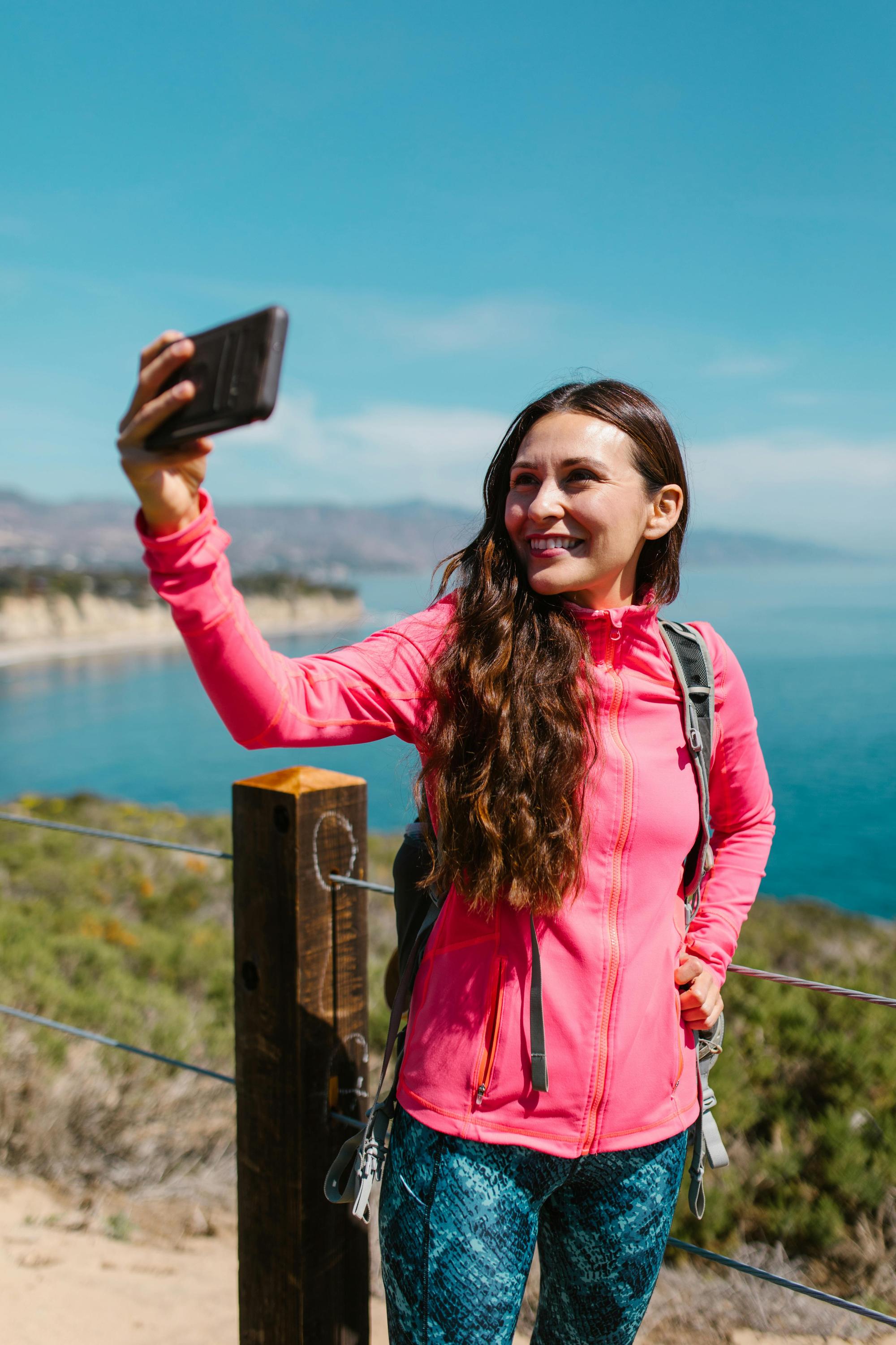 Lifeline Program 2025: How To Apply For a Free Government Phone